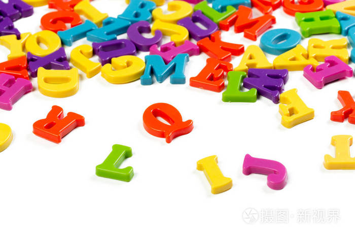 五彩缤纷的玩具字母
