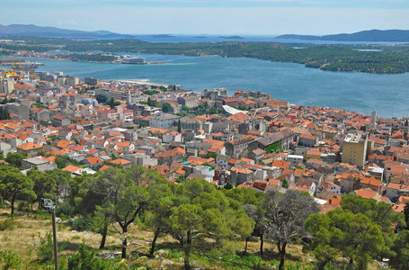克罗地亚的希贝尼克镇的全景图片