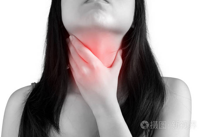 急性痛和喉咙痛的症状,在白色背景上分离出一个女人.