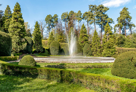 意大利瓦雷泽 Estense 宫 Estense 宫 公共公园的喷泉