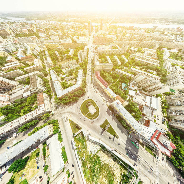 阳光灿烂的夏天全景图像