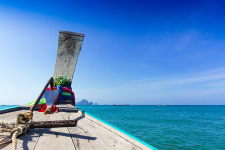 泰国夏季旅行海，泰国船在海海滩甲米皮皮岛复古色调