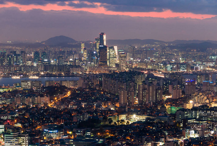 韩国首尔城的韩国建筑观图片