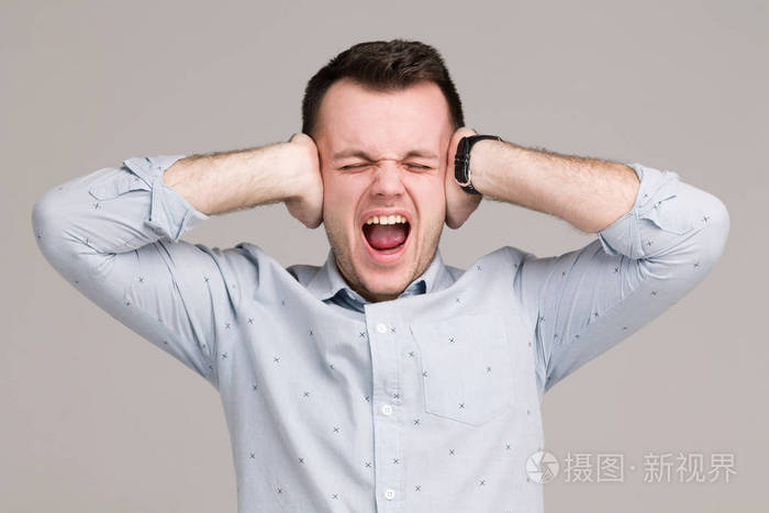 愤怒的人并不想听到什么照片-正版商用图片0q1xa8-摄图新视界