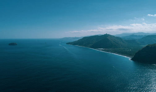 印尼巴厘岛热带岛屿海岸线鸟瞰图