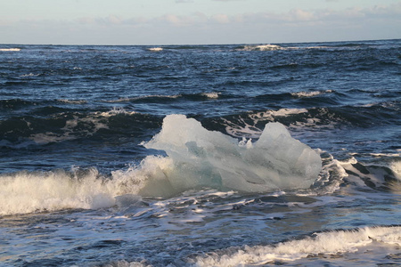 冰岛, Jokulsarlon 礁湖, 美丽的冷风景图片冰岛冰川泻湖湾。Jokulsarlon 冰川泻湖的冰山。Vatnajok