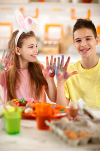 儿童用彩色的手