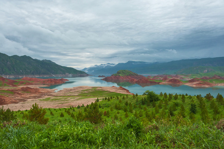 塔吉克斯坦。Nureksky 水库