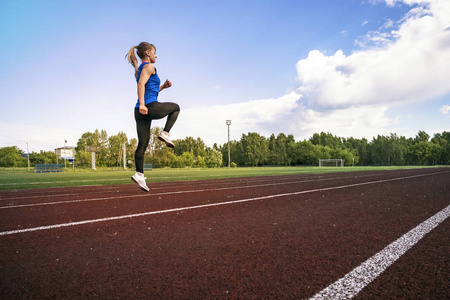 跑步侧面图片