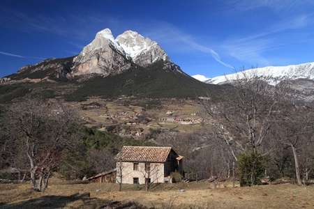 Pedraforca 地块