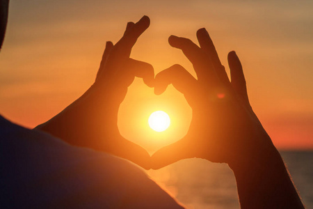 心在天空中图片