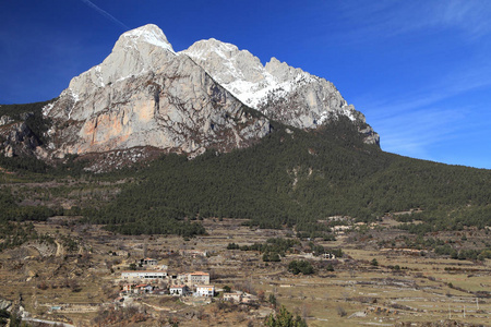 南脸上的 Pedraforca