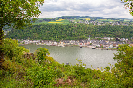 德国 Rheine 河谷的圣戈阿景观