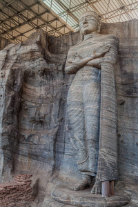 斯里兰卡波隆纳鲁沃古城维哈拉石寺立佛雕像