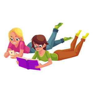 两个女孩，阅读预订 anf 玩手机，躺