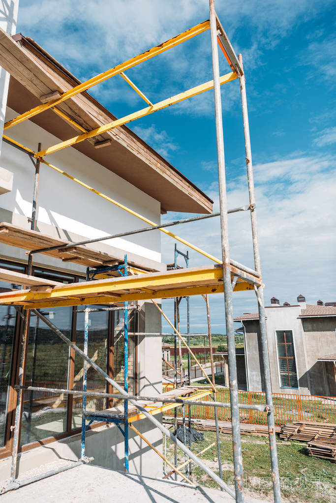 现代建筑施工现场脚手架