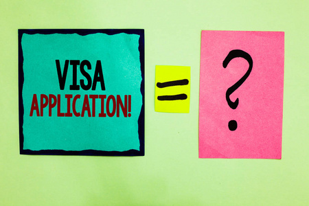 显示签证申请的文本符号。概念照片形式要求许可旅行或居住在另一个国家黑色衬里书面说明中间 queal 粉红色页黑色问号