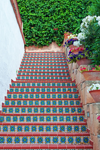 西班牙巴利阿里群岛梅诺卡 ciutadella 一所房子里的陶瓷楼梯