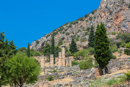 在 Delphi 的古代遗址