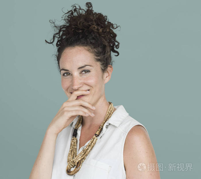 卷曲的头发的白种女人