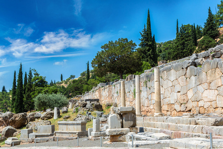 在 Delphi 的古代遗址