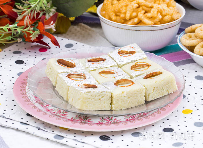 印度甜食品 badam barfi 也知道 mithai, barfee, mawa barfi, mava