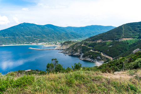 风景秀丽的蓝色和绿色风景。Kapidag 半岛 Erdek, 马尔马拉海海海岸, 土耳其