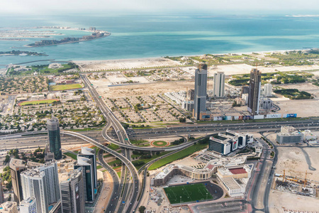 迪拜，阿拉伯联合酋长国的美丽日落鸟瞰