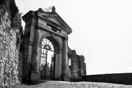 黑色和白色的门 monselice 帕多瓦意大利威尼托