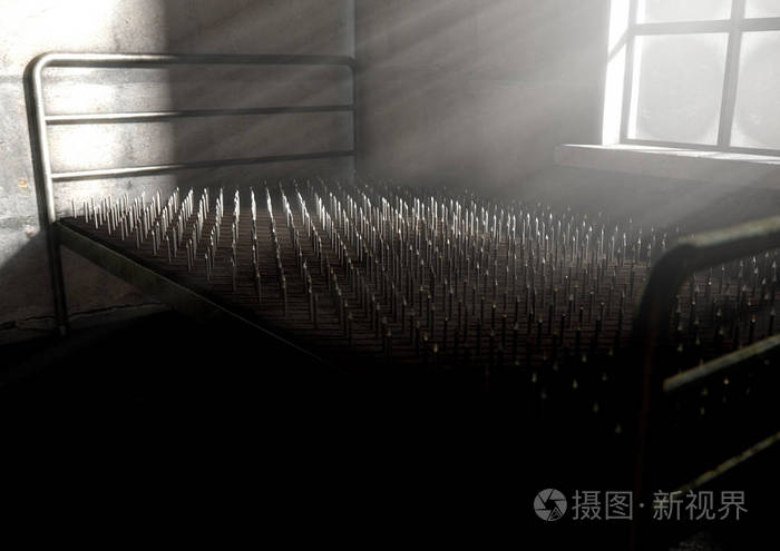 在一个房间里的钉子床上