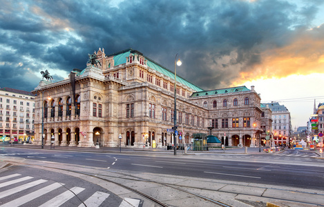 在日出维也纳奥地利国家歌剧院