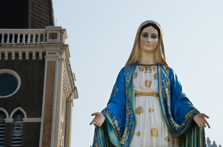 尖竹汶大教堂的圣母无原罪尖竹汶府,泰国圣玛利亚雕像照片