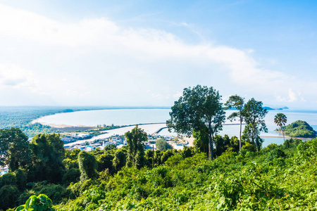 风景点 matsee 与海和山在春蓬省泰国