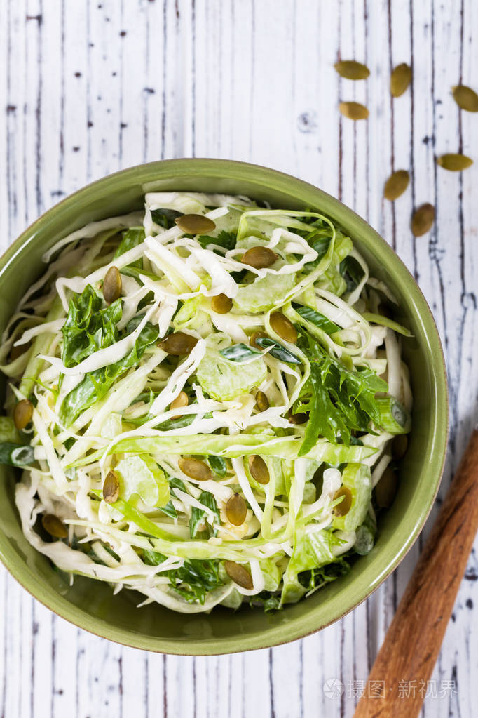 凉拌卷心菜沙拉