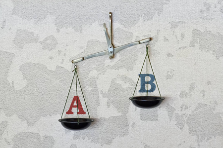 信件上的平衡照片