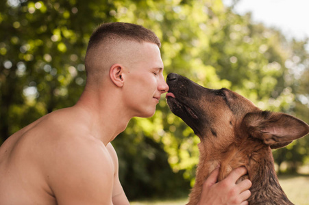 德国牧羊犬的竞技家伙