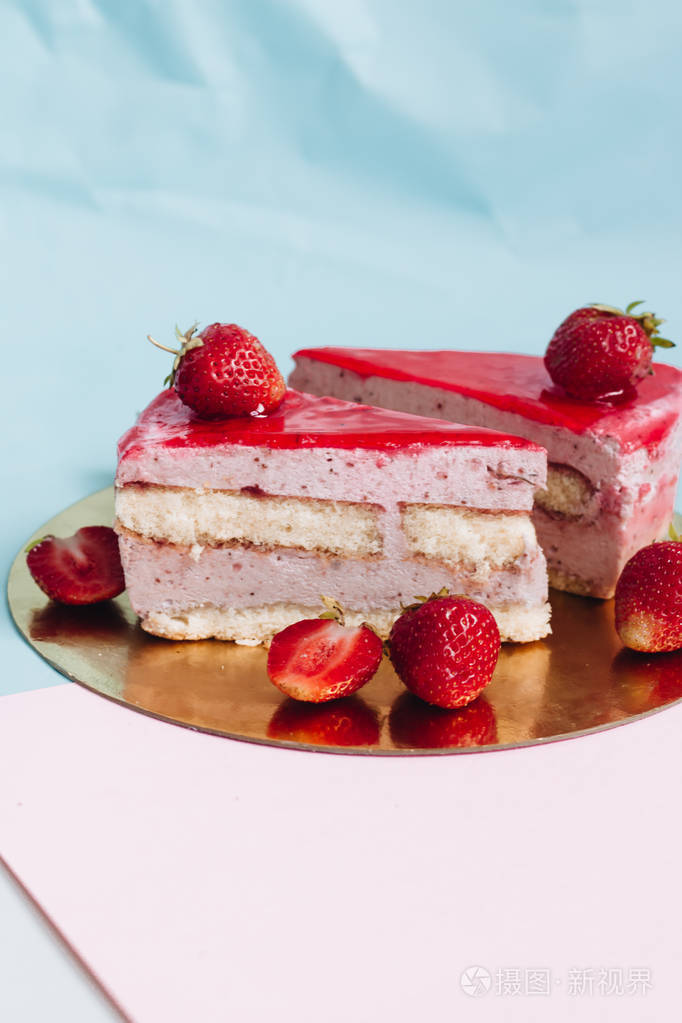 两块美味的草莓蛋糕, 甜甜点