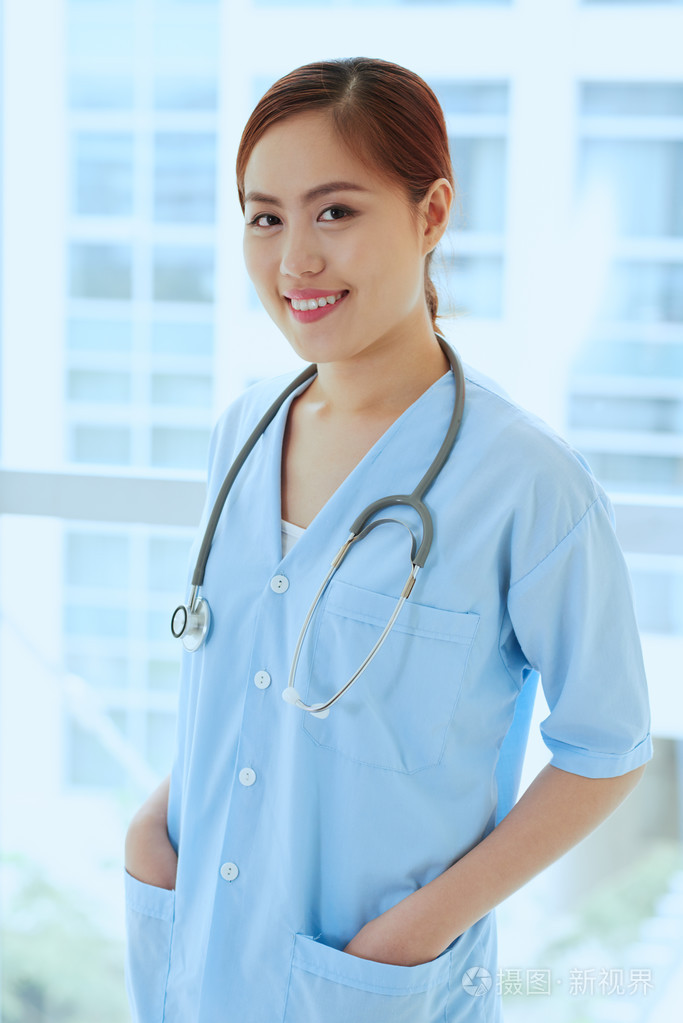 年轻的越南普通科医生照片-正版商用图片0qdnyj-摄图新视界