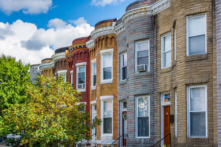 汉普顿, 巴尔的摩, 马里兰州的五颜六色的排房子