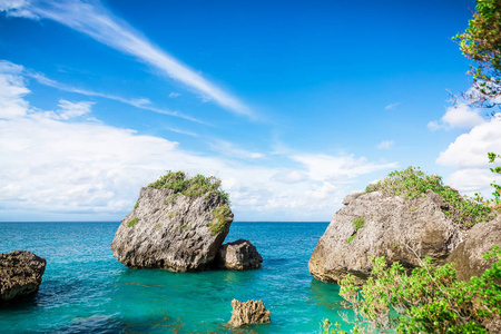 在白天的热带海景海岸线