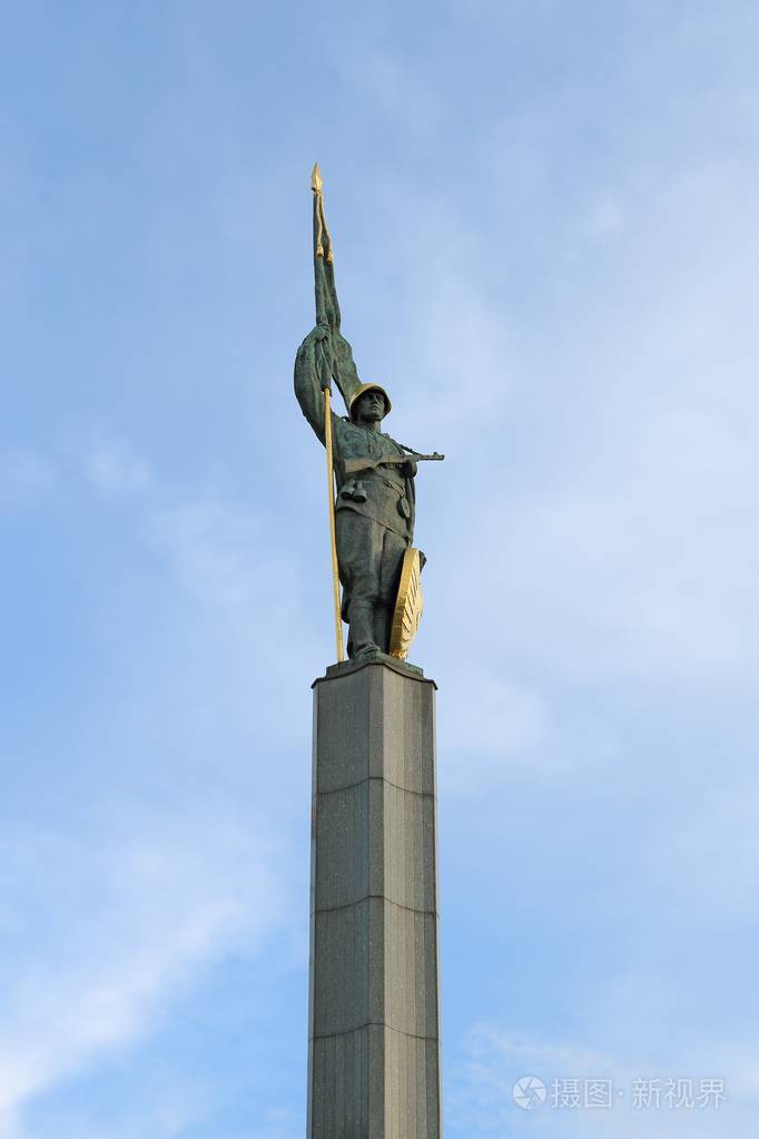 schwarzenbergplatz 竖立的红军战士解放者纪念碑