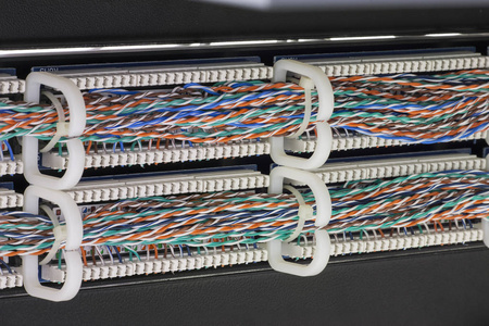 线束连接到增长电缆特写