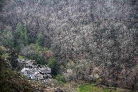 Courel 的小山村