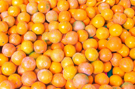 在水果市场出售鲜橙色纹理