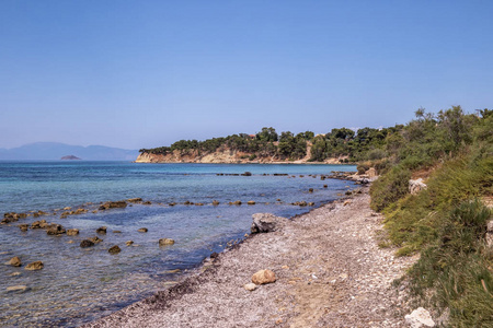 希腊 Aegina 岛上的 Kolona 海滩