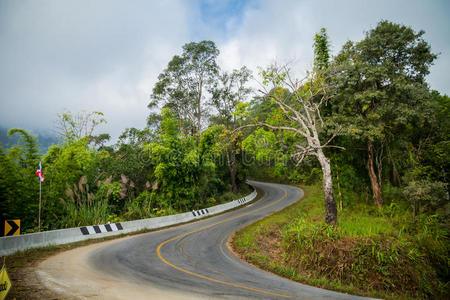 山路弯道