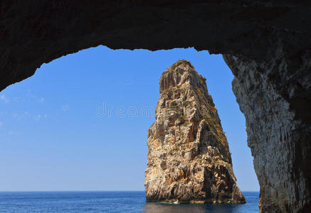 希腊帕索斯岛的洞穴
