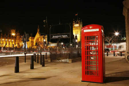伦敦红色电话亭