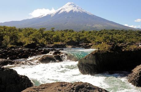 奥索诺火山。