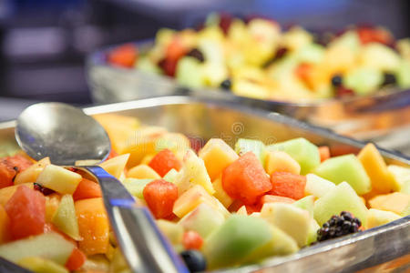 自助蜂蜜水果摊自助餐水果盘健康新鲜水果自助餐新鲜水果自助餐在宴会